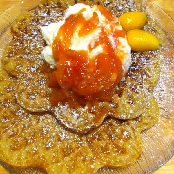 Hirsewaffeln mit Kumquatkompott