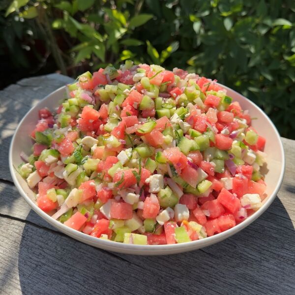 Erfrischender Sommersalat