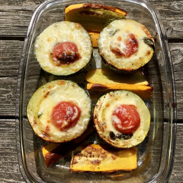 Überbackene Rondini mit Tomate-Mozzarella